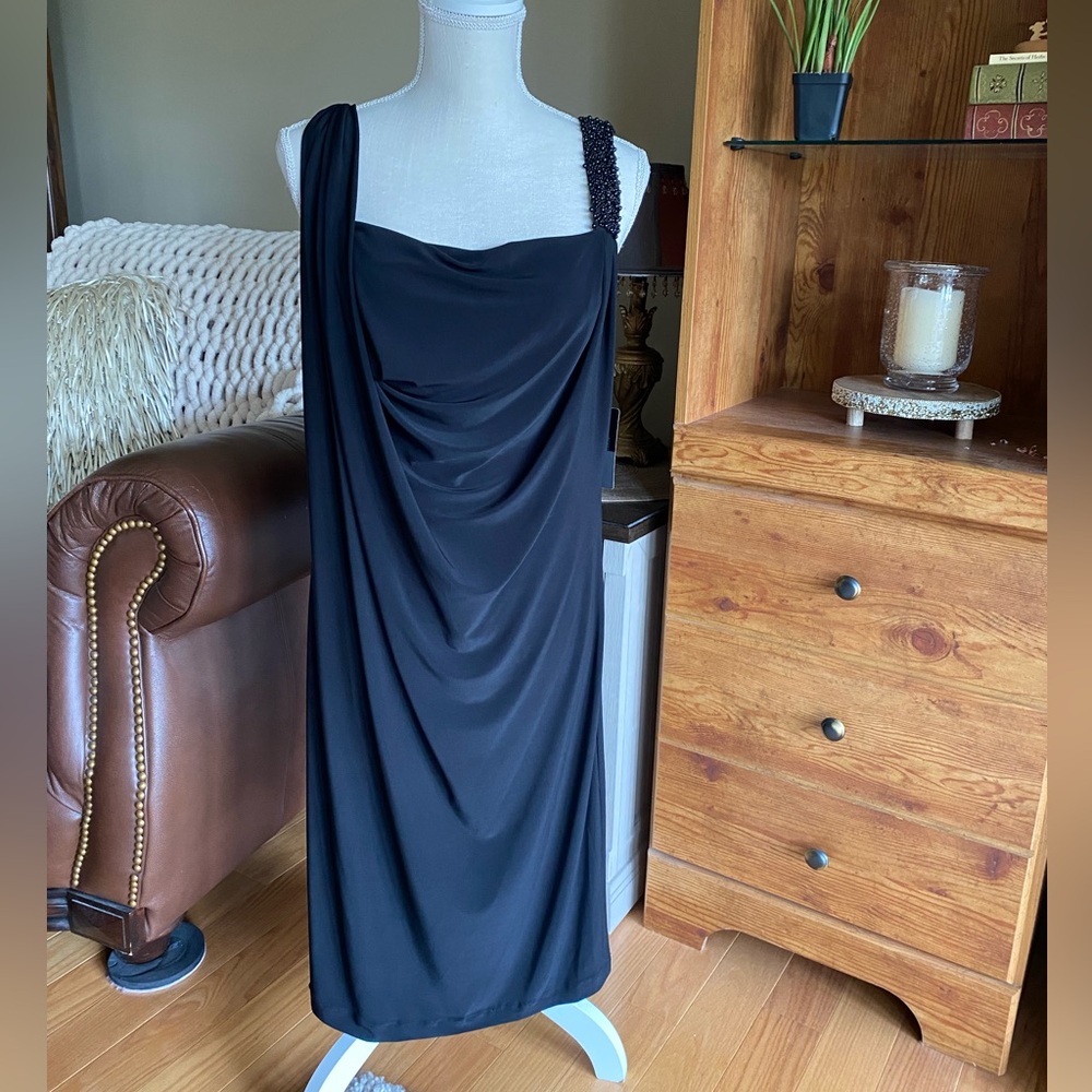 NWT Bisou Bisou black twist shoulder dress